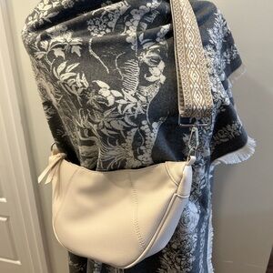 Elegant Cream Shoulder Bag Half Moon Vegan Leather Detachable Strap Crossbody